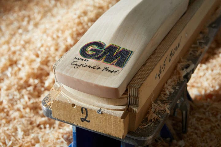 Gunn & Moore Cricket Bats Harrow GM Junior Cricket Bat Hypa DXM 808 TTNOW