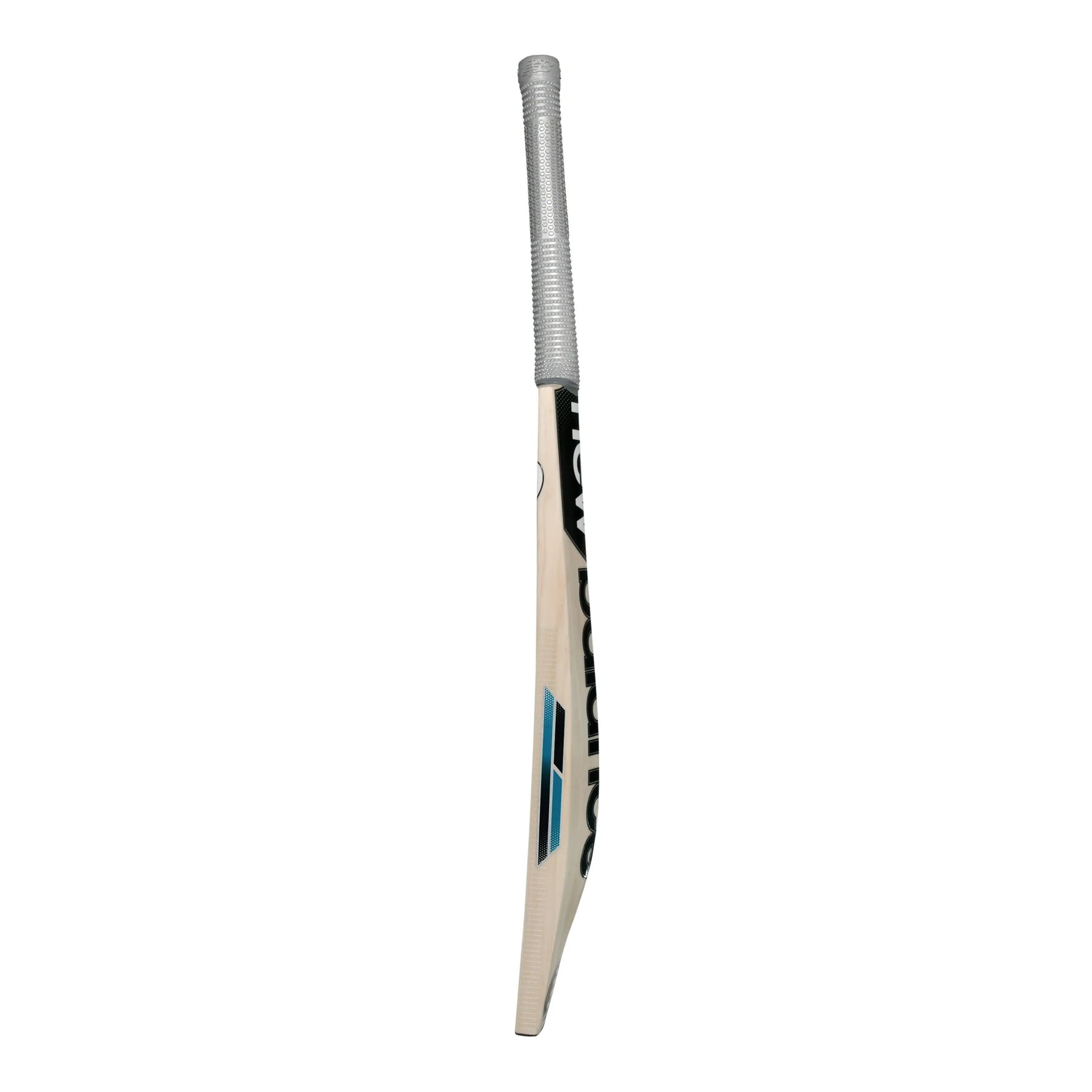 New Balance DC 500 Junior Cricket Bat 2026 – English Willow Junior Bat