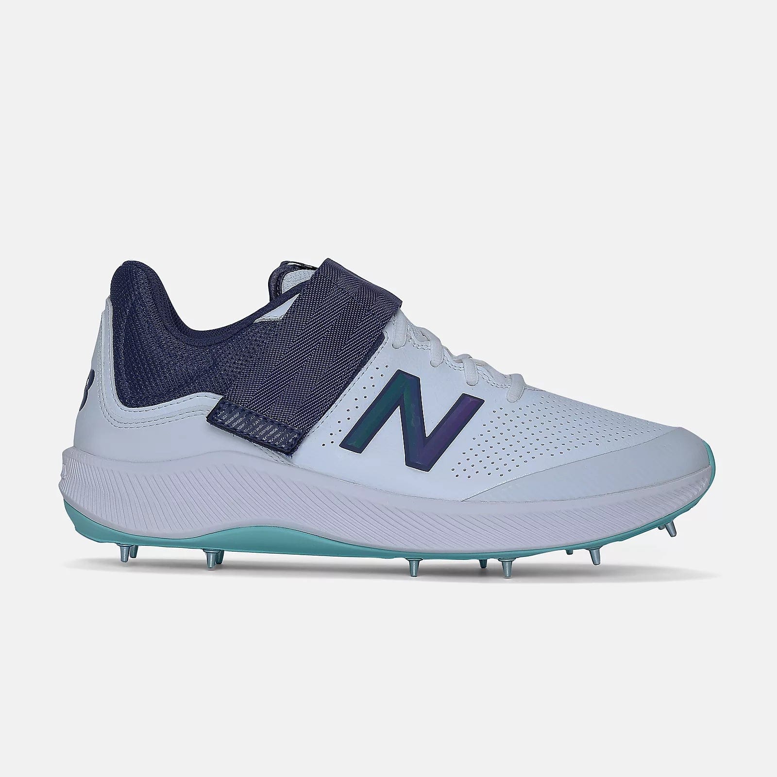 New balance junior cricket hot sale shoes