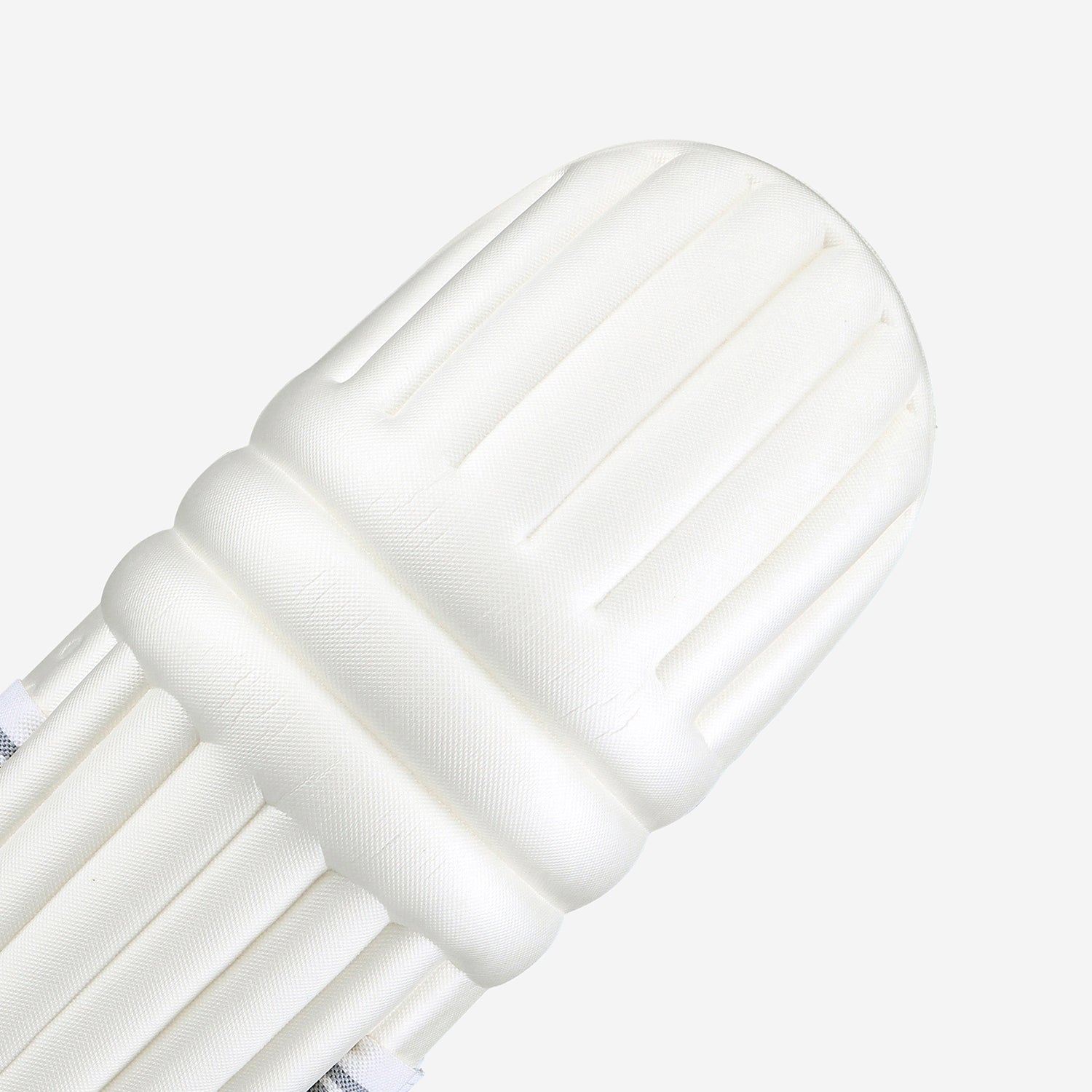 Kookaburra Pro 6.0 Supalite Batting Pads AMBI Junior – Lightweight Junior Cricket Pads